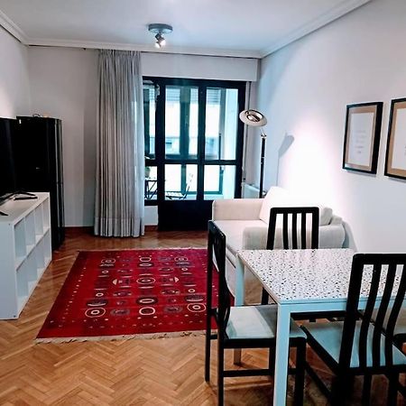 Apartamento Entre Estaciones Appartement Oviedo Buitenkant foto