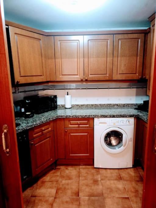 Apartamento Entre Estaciones Appartement Oviedo Buitenkant foto