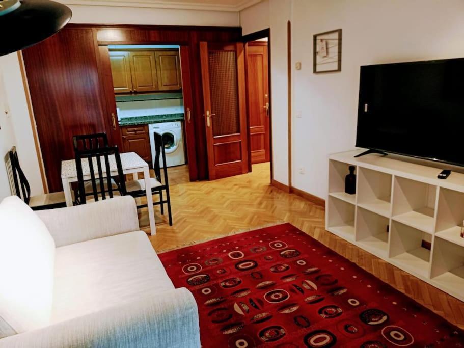 Apartamento Entre Estaciones Appartement Oviedo Buitenkant foto
